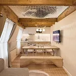 Architect Renovated Family Duplex 4 bedrooms Opéra Lafayette 9p CCTV in Common Areas